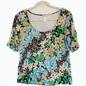 NWOT Floral stretchy blouse
